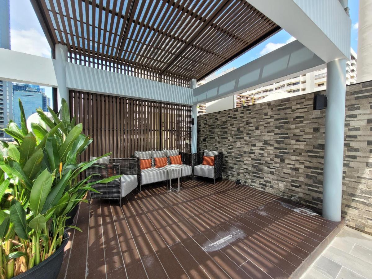 Citrus Suites Sukhumvit 6 By Compass Hospitality Banguecoque Exterior foto