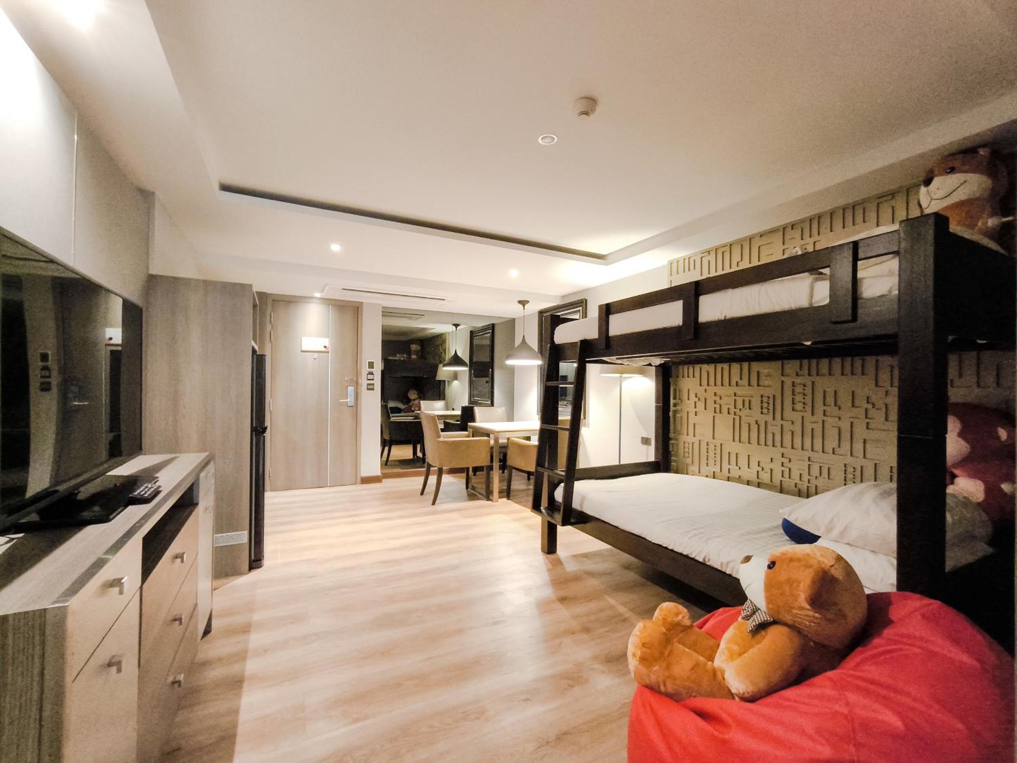 Citrus Suites Sukhumvit 6 By Compass Hospitality Banguecoque Exterior foto