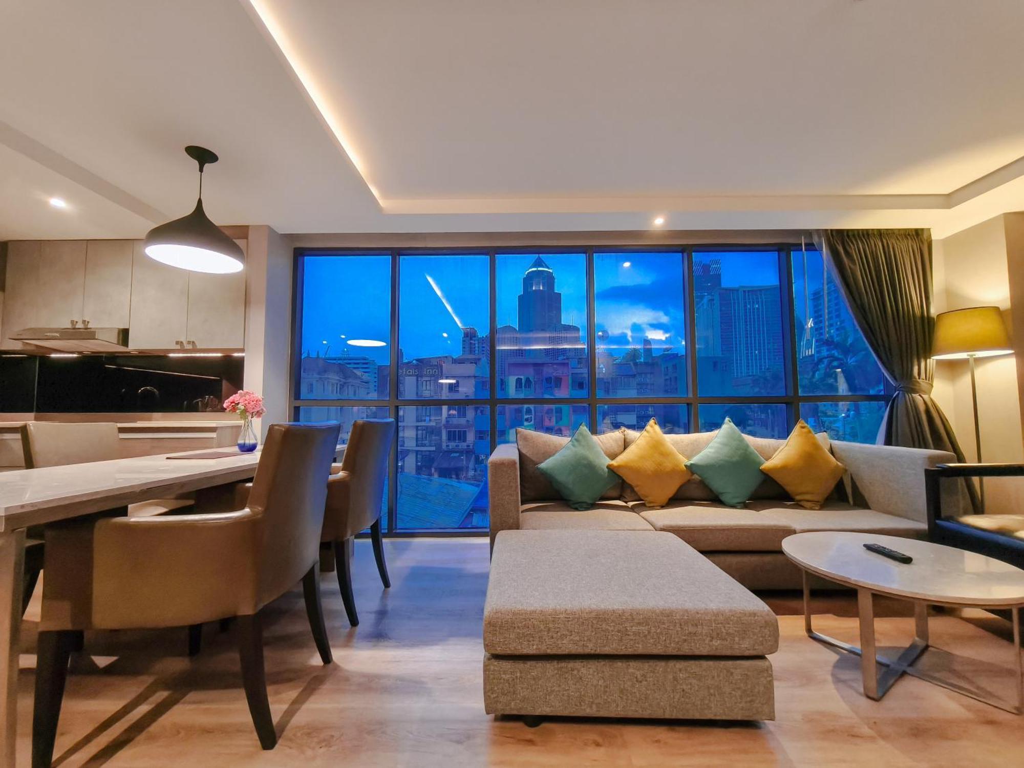 Citrus Suites Sukhumvit 6 By Compass Hospitality Banguecoque Exterior foto