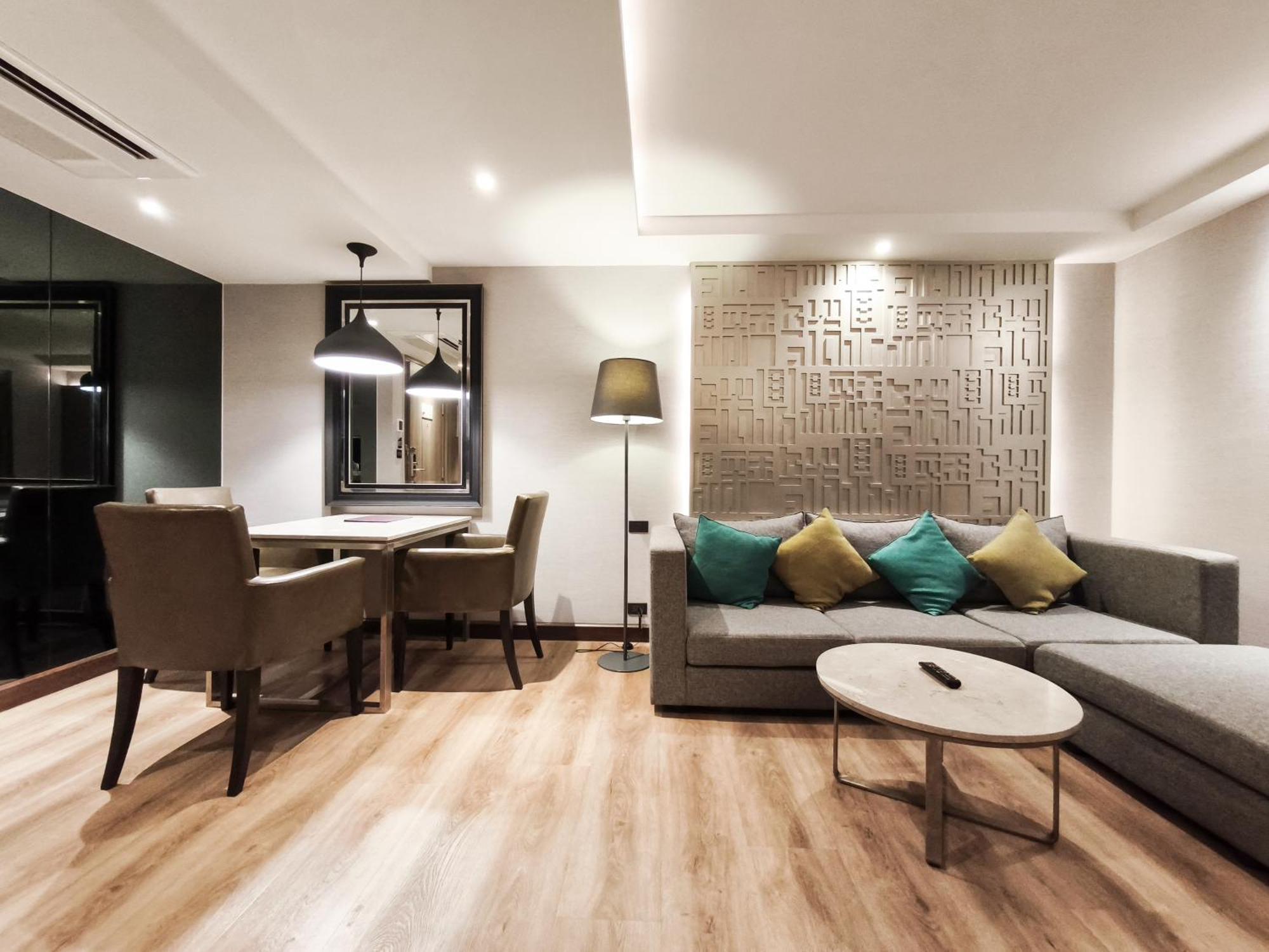 Citrus Suites Sukhumvit 6 By Compass Hospitality Banguecoque Exterior foto