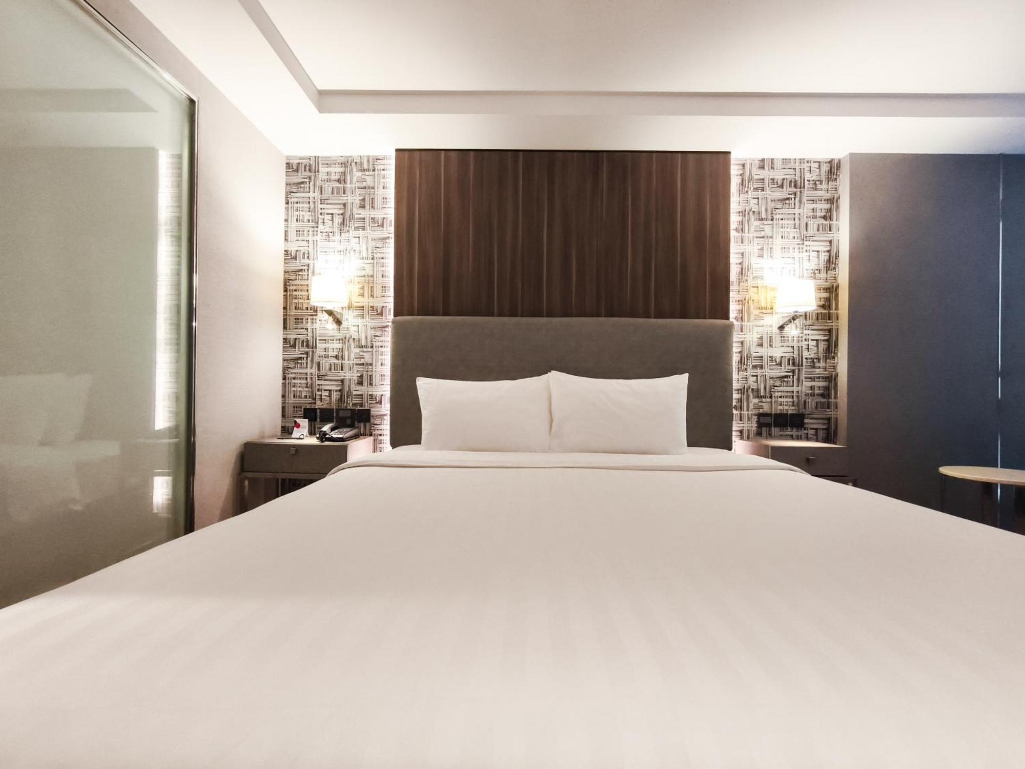 Citrus Suites Sukhumvit 6 By Compass Hospitality Banguecoque Exterior foto